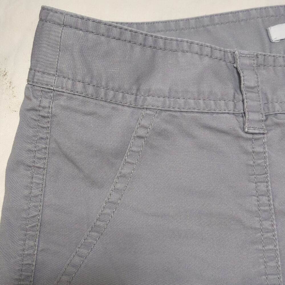 DKNY Gray Cargo Shorts with Relaxed Fit - Picture 4 of 5